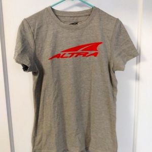Gray altra t-shirt